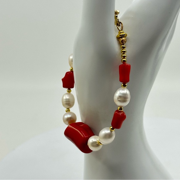 #363 New Handmade Coral and Pearls Bracelet with Gold-tone Toggle Clasp - Picture 7 of 8